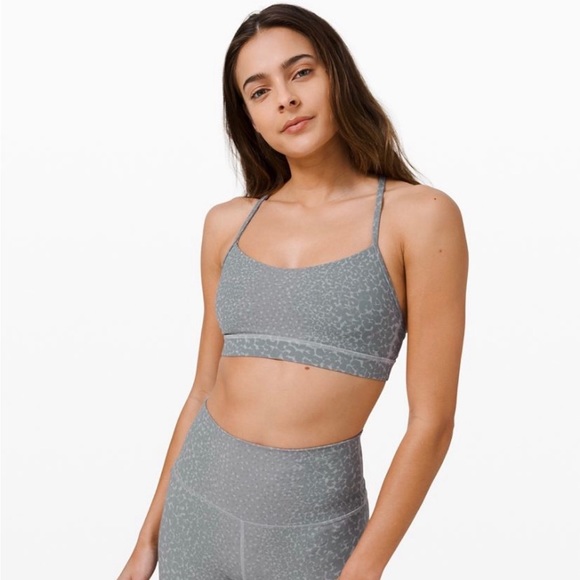 Lululemon Flow y Bra - Picture 1 of 5